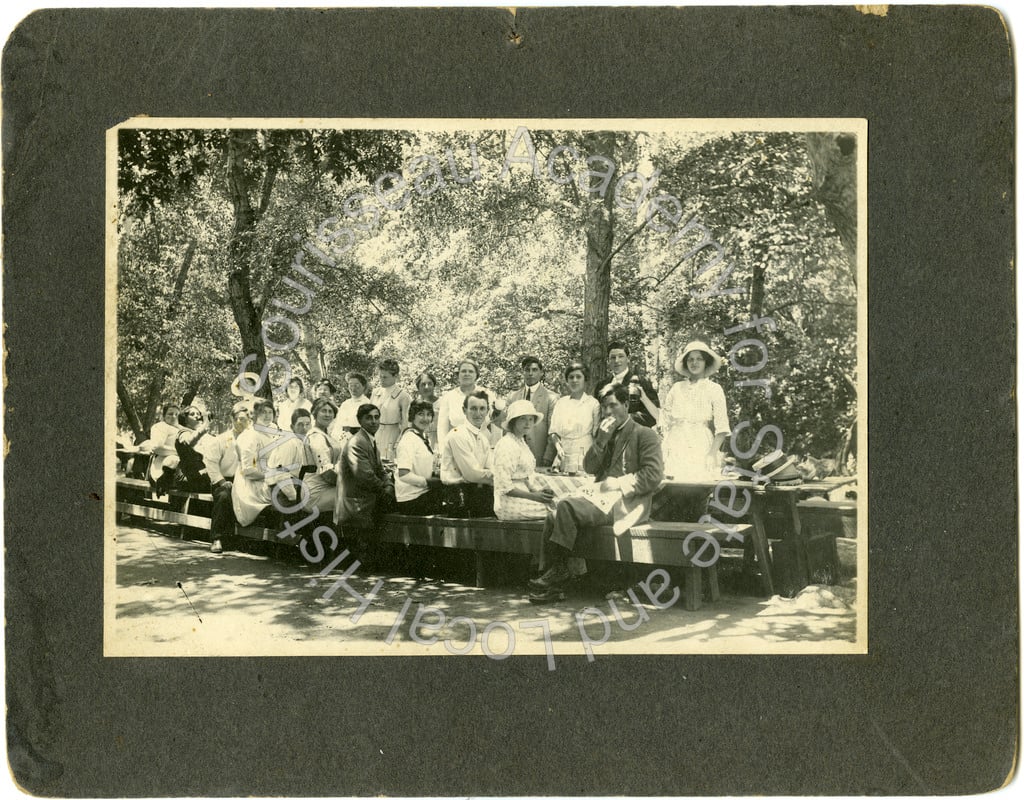 Flickinger Bunch picnicking at Alum Rock Park