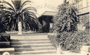 Image of Bothin, Santa Barbara -- statue backed by palm