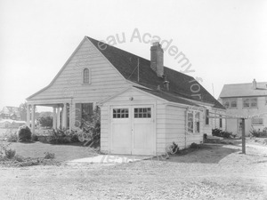 Image of Almack Residence on Faculty Row, view of garage and backyard